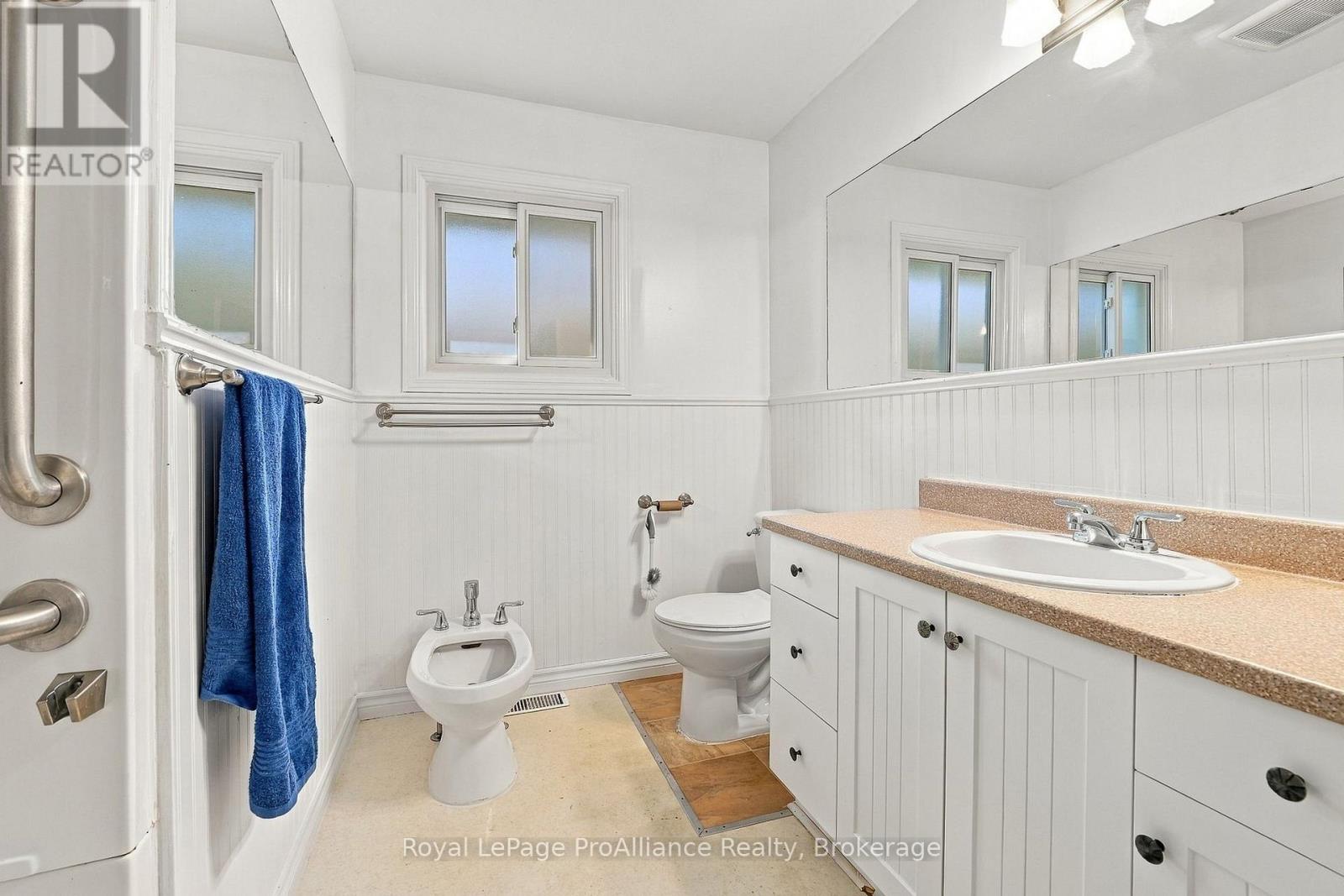 66 TRACEY STREET - 11
