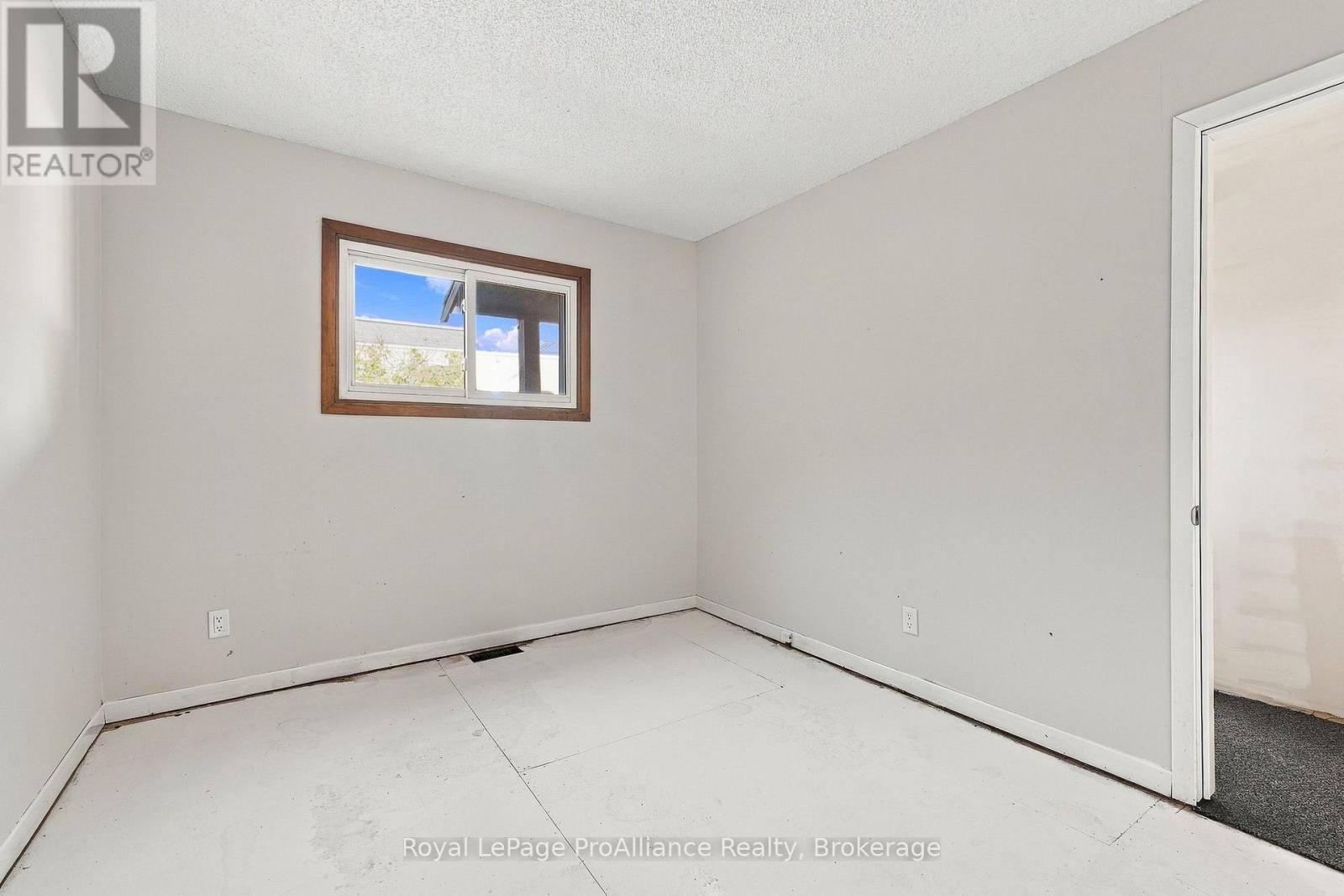66 TRACEY STREET - 16