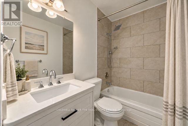 21 Glass Drive, Aurora, ON photo 19