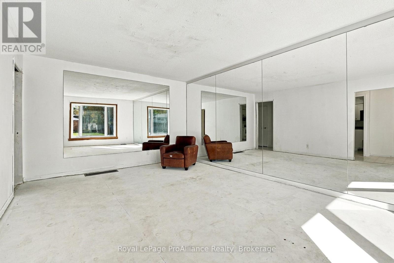 66 TRACEY STREET - 7