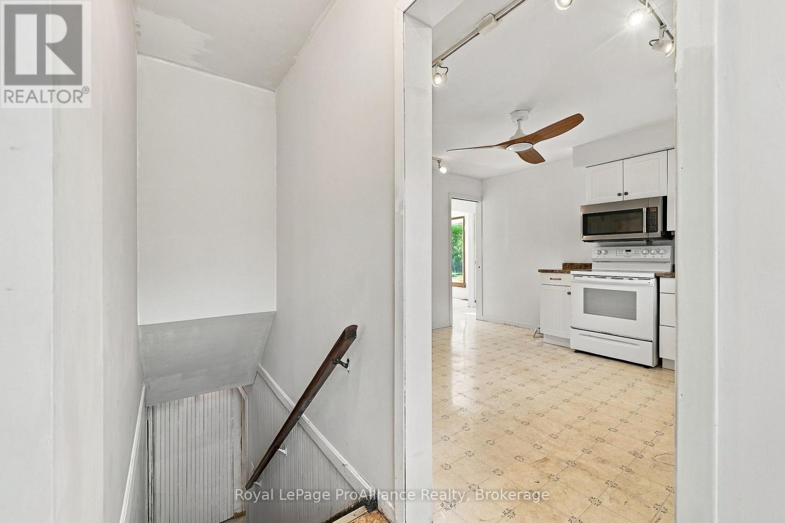66 TRACEY STREET - 8