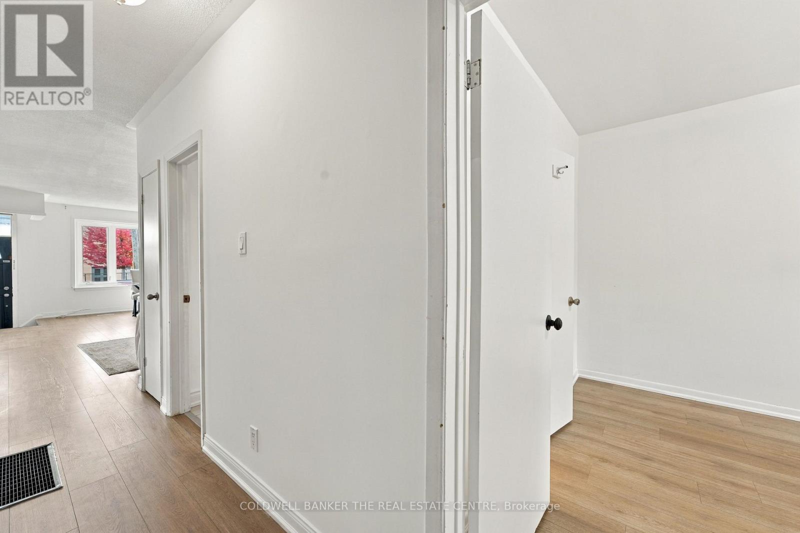 21 Glass Drive, Aurora, ON photo 20