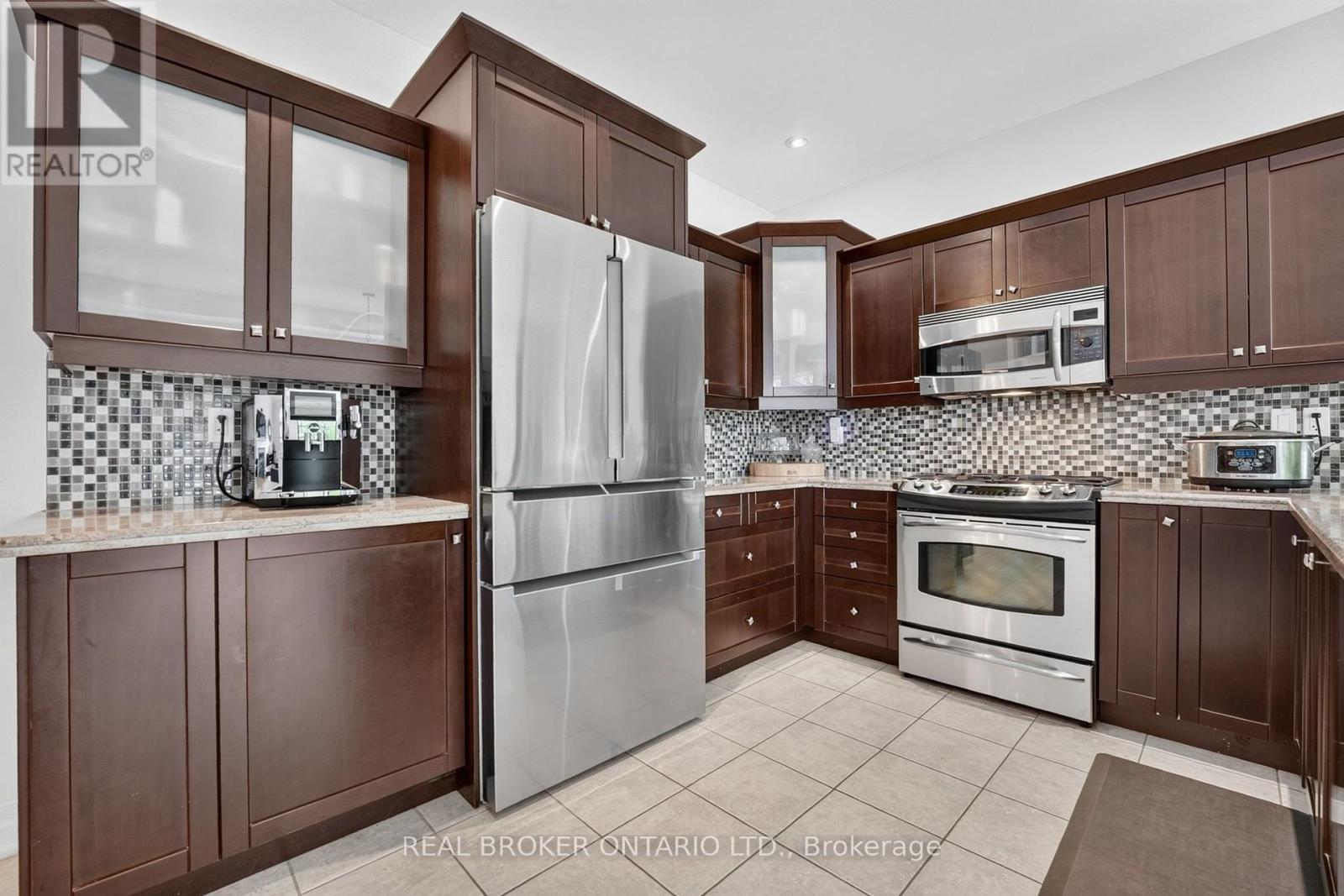 4088 HIGHLAND PARK DRIVE - 12