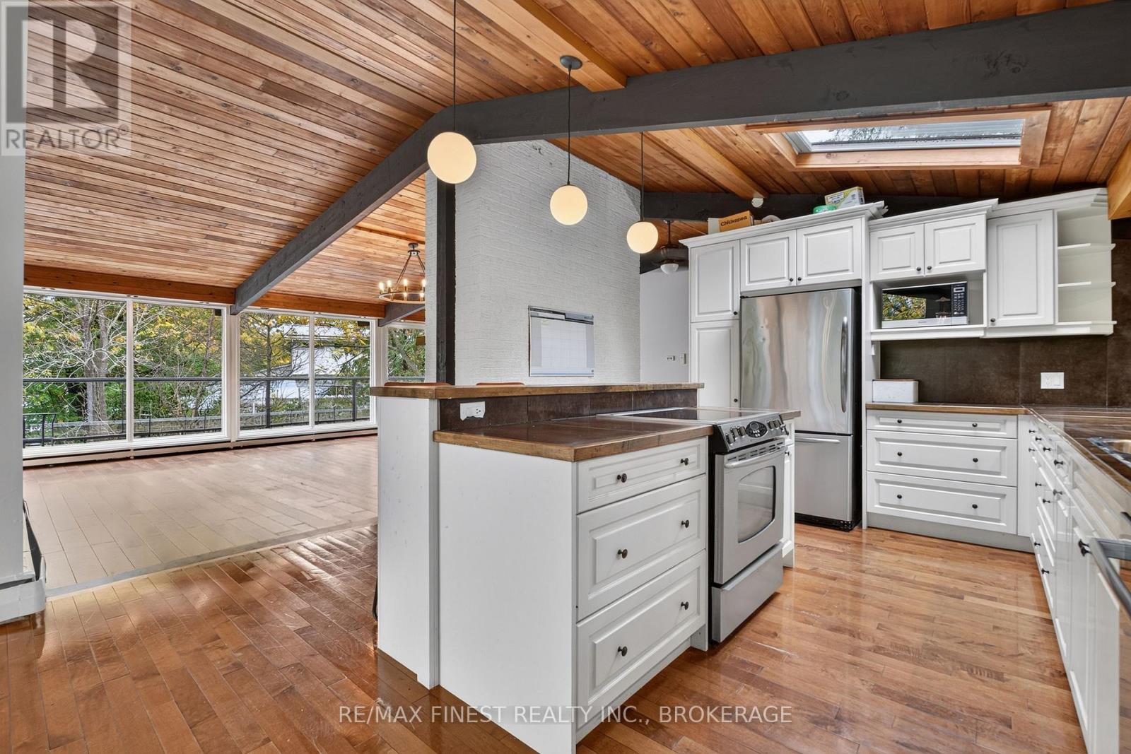 11 EDGEWOOD ROAD - 11