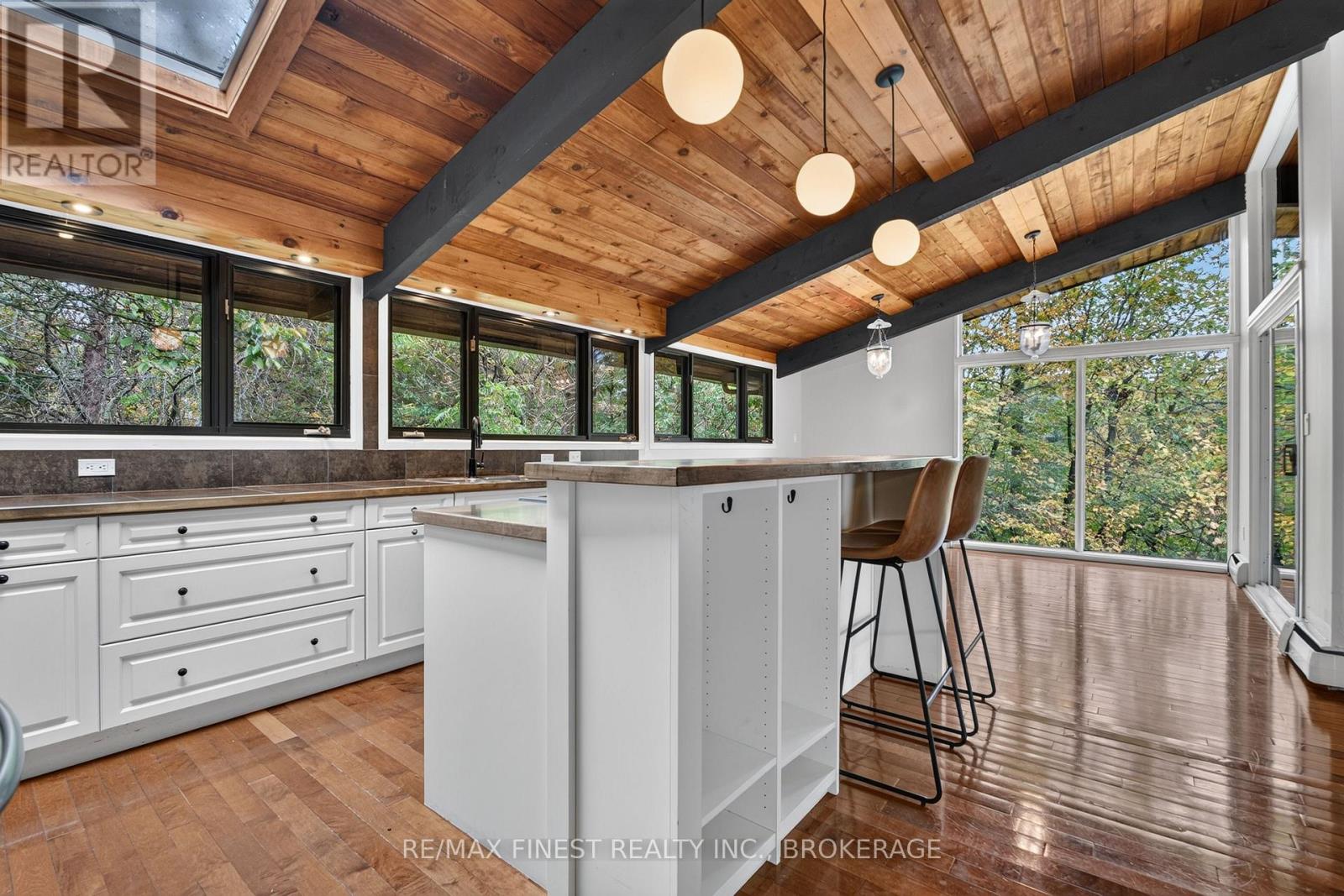11 EDGEWOOD ROAD - 12