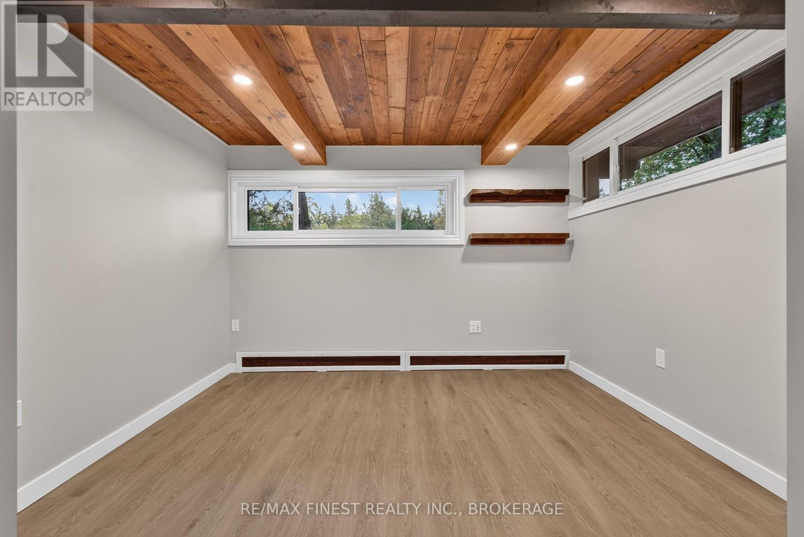 11 EDGEWOOD ROAD - 31