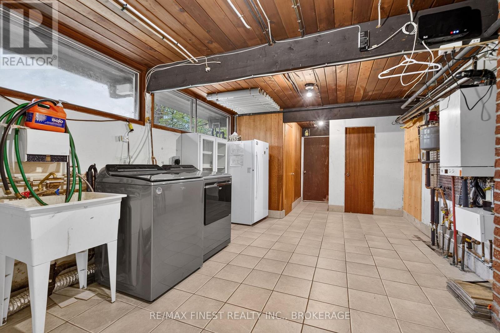 11 Edgewood Road — photo 36