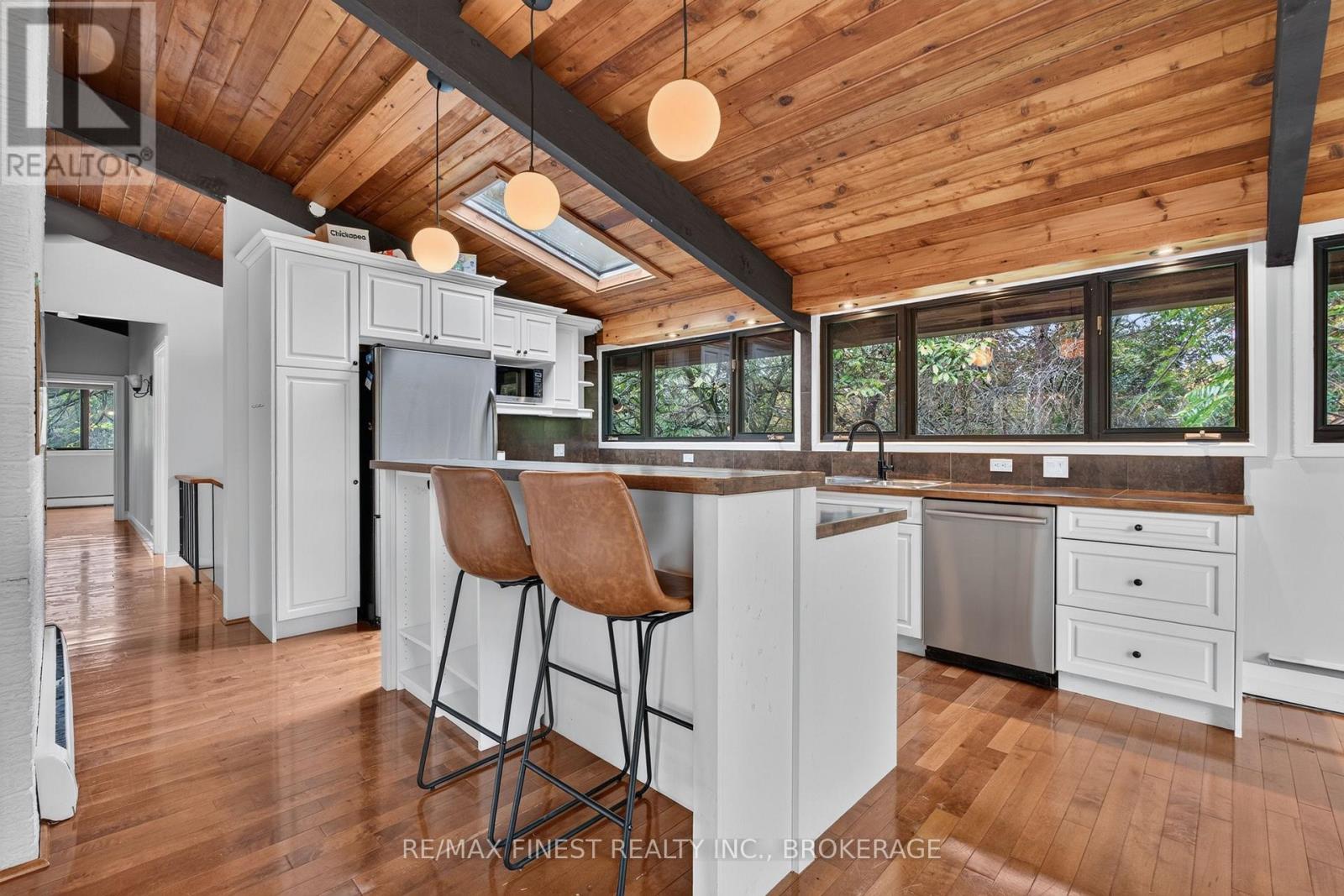 11 EDGEWOOD ROAD - 9