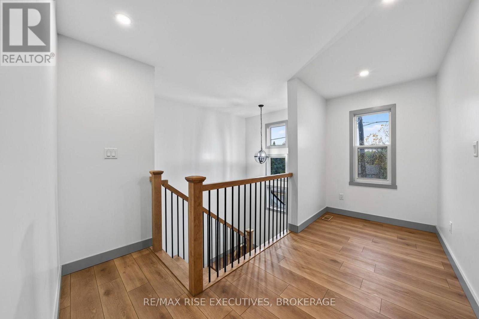 675 Collins Bay Road — photo 13