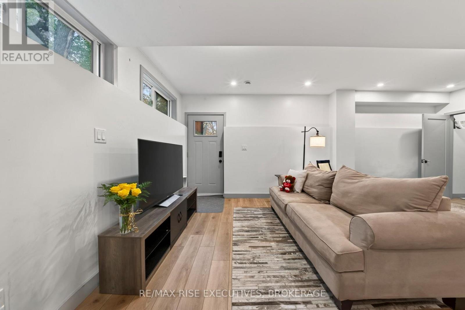 675 Collins Bay Road — photo 36