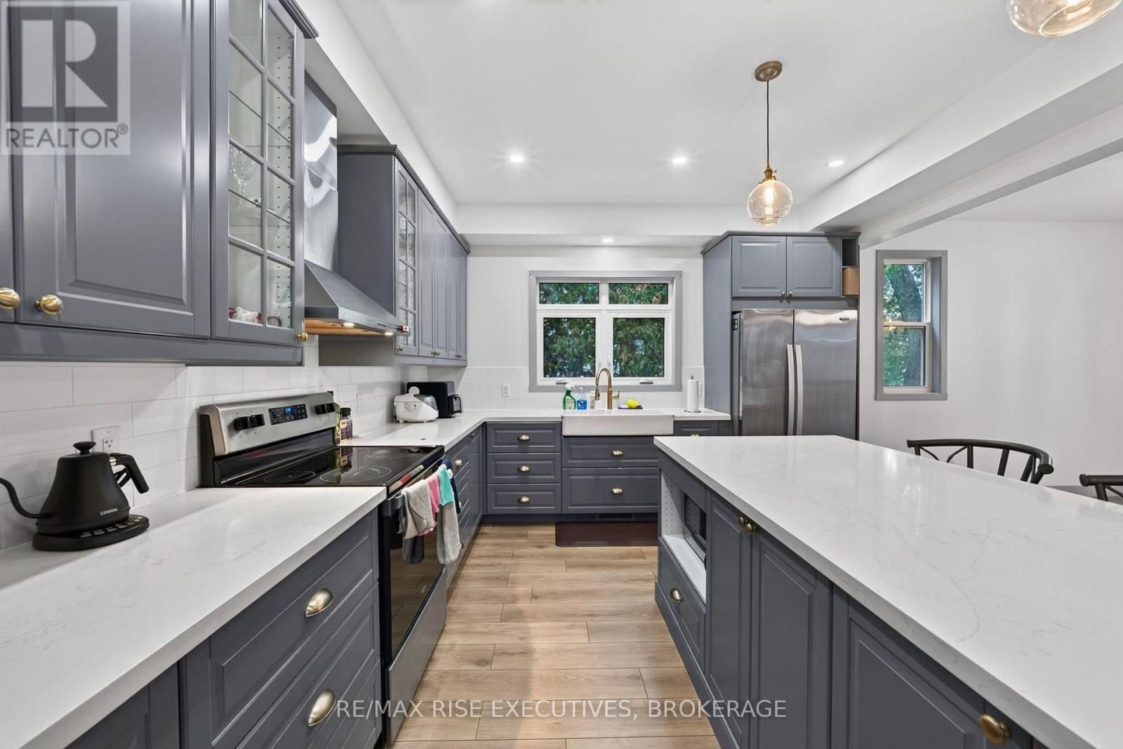 675 Collins Bay Road — photo 7