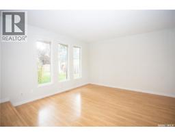 Dining nook - 114 Willoughby Crescent, Saskatoon, SK S7H4W7 Photo 14