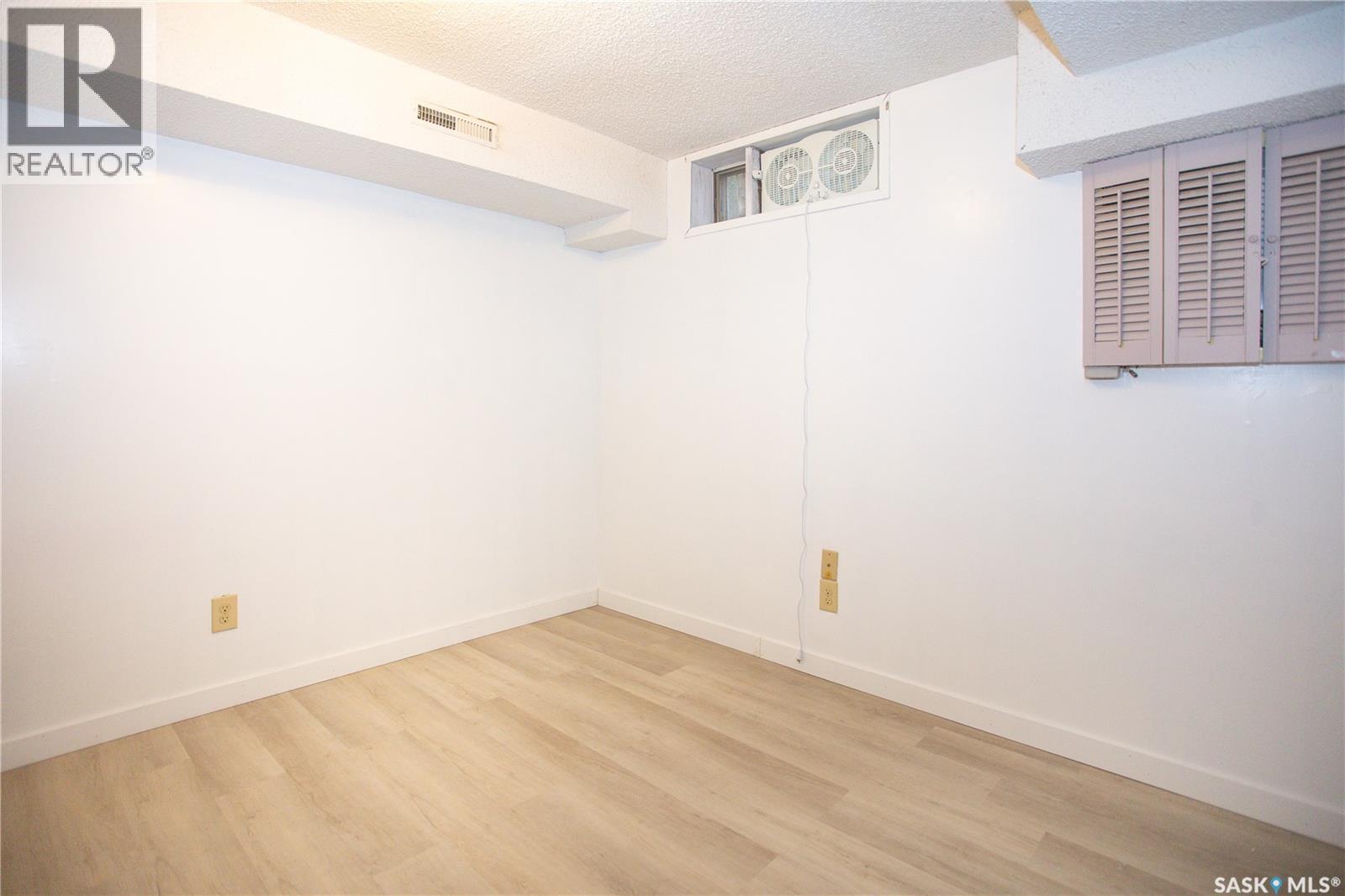 114 Willoughby CRESCENT - 38