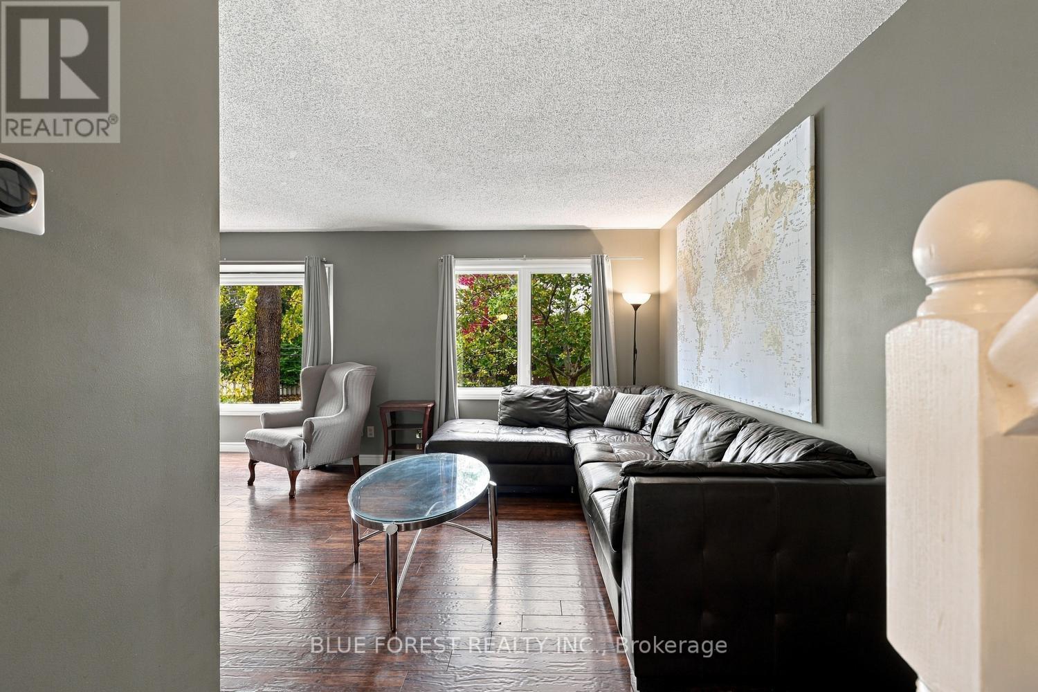 1548 Richmond Street — photo 17