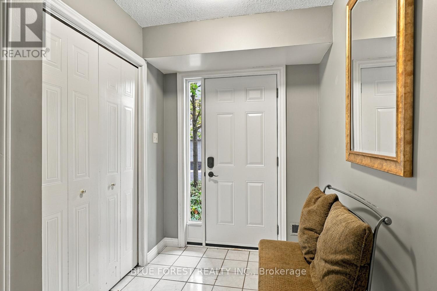 1548 Richmond Street — photo 3