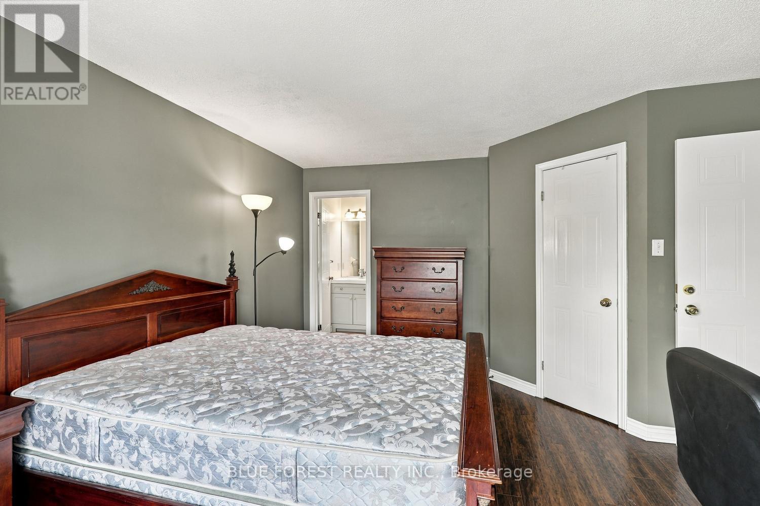 1548 Richmond Street — photo 30
