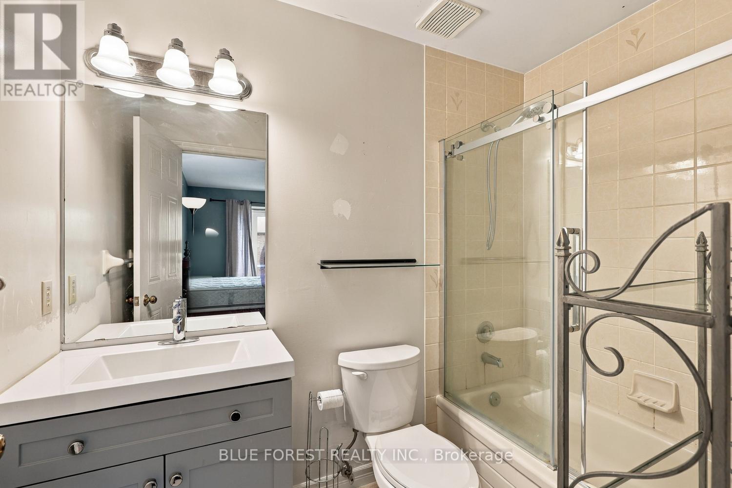 1548 Richmond Street — photo 32