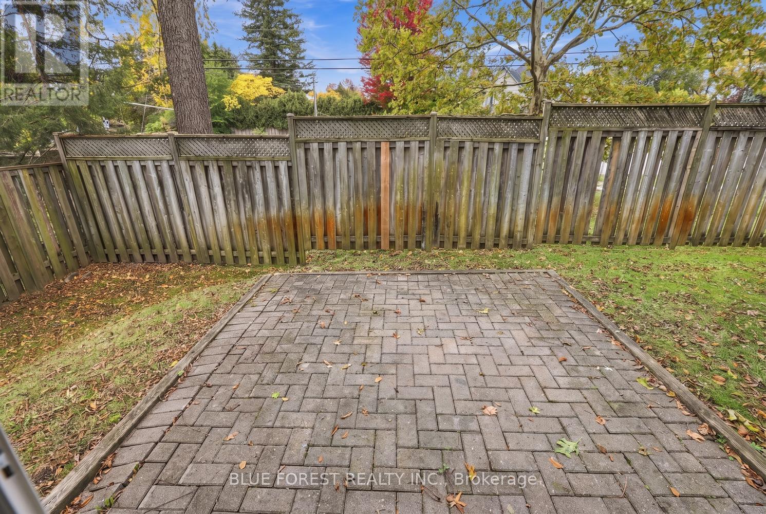 1548 Richmond Street — photo 42