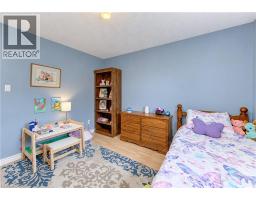 102 Toynbee Crescent, Kitchener, ON N2N1R9 Photo 19