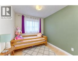 102 Toynbee Crescent, Kitchener, ON N2N1R9 Photo 23