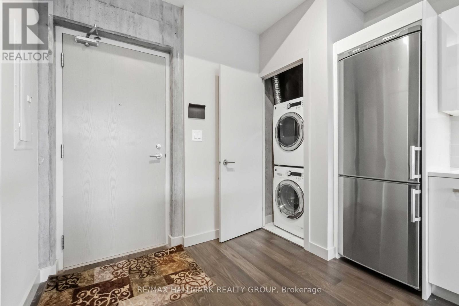224 Lyon Street North — photo 11