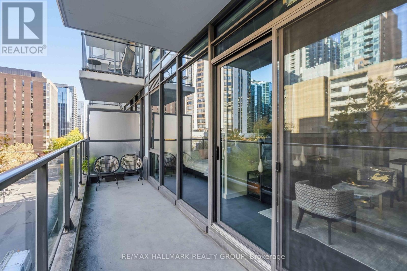224 Lyon Street North — photo 20