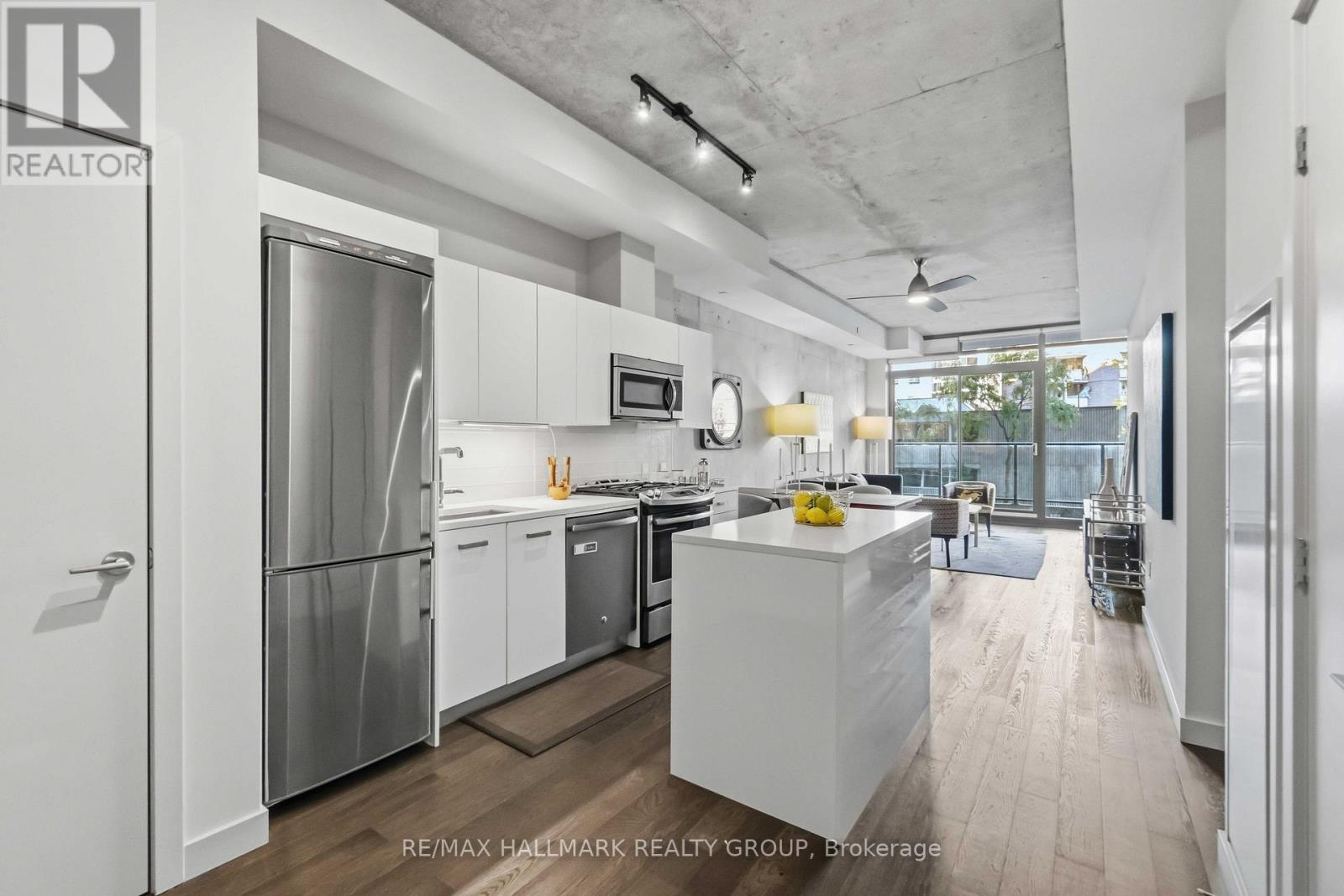 224 Lyon Street North — photo 8