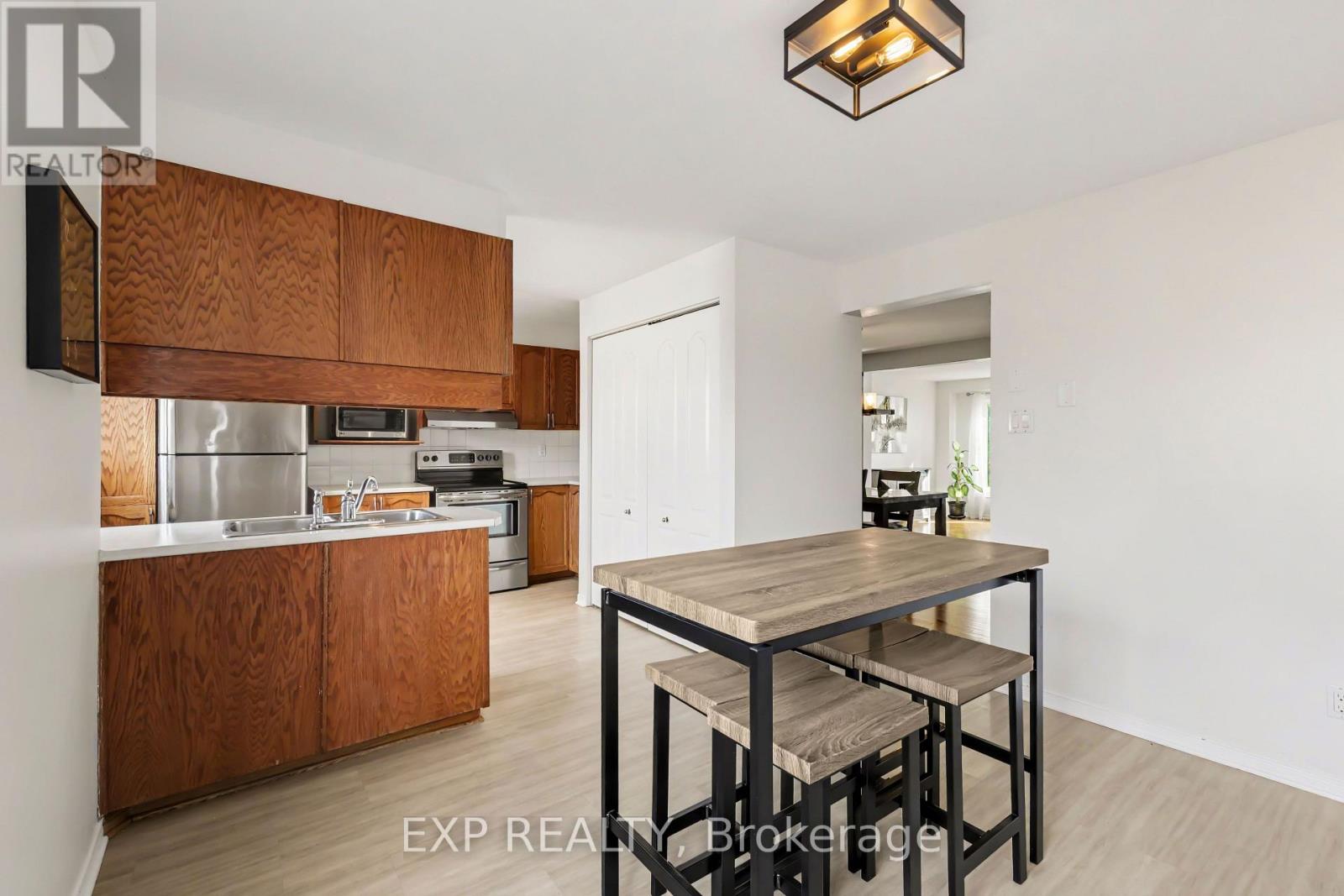 1848 Summerfields Crescent — photo 12