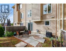 1848 Summerfields Crescent, Ottawa, ON K1C7B7 Photo 29