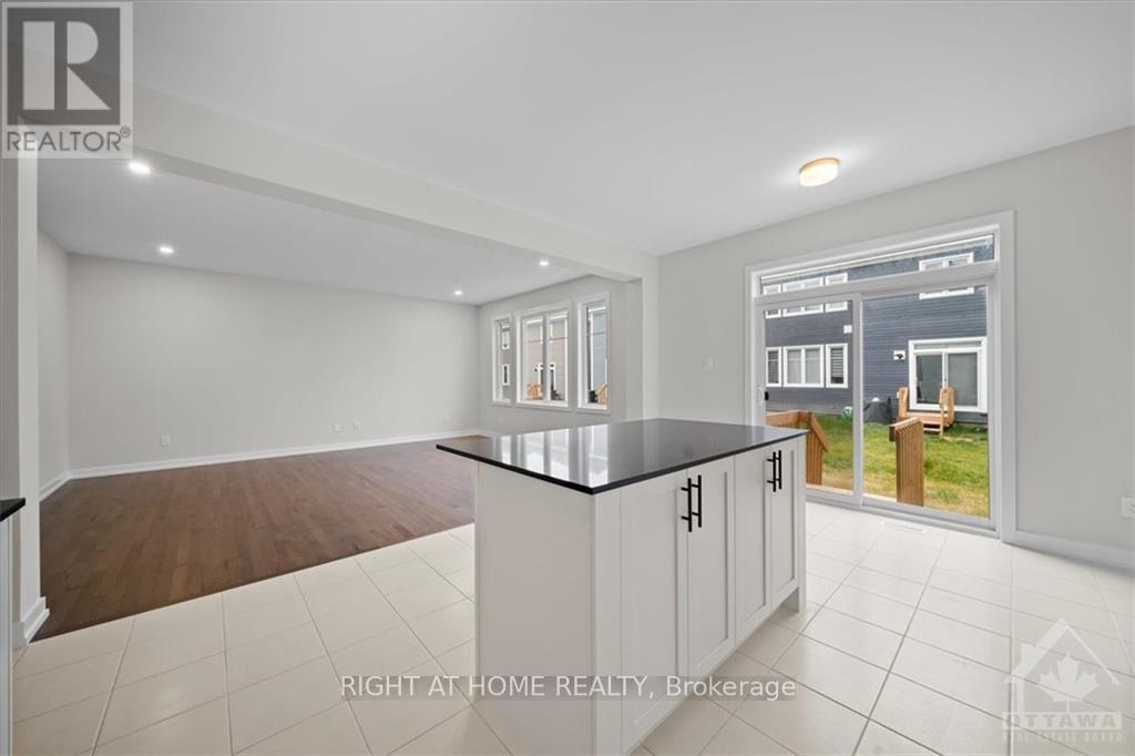 74 Hackamore Crescent — photo 7