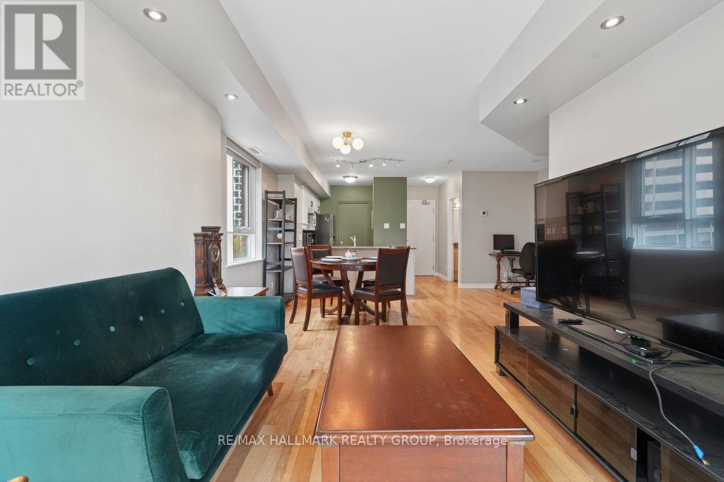 #302 445 LAURIER AVENUE W - 12