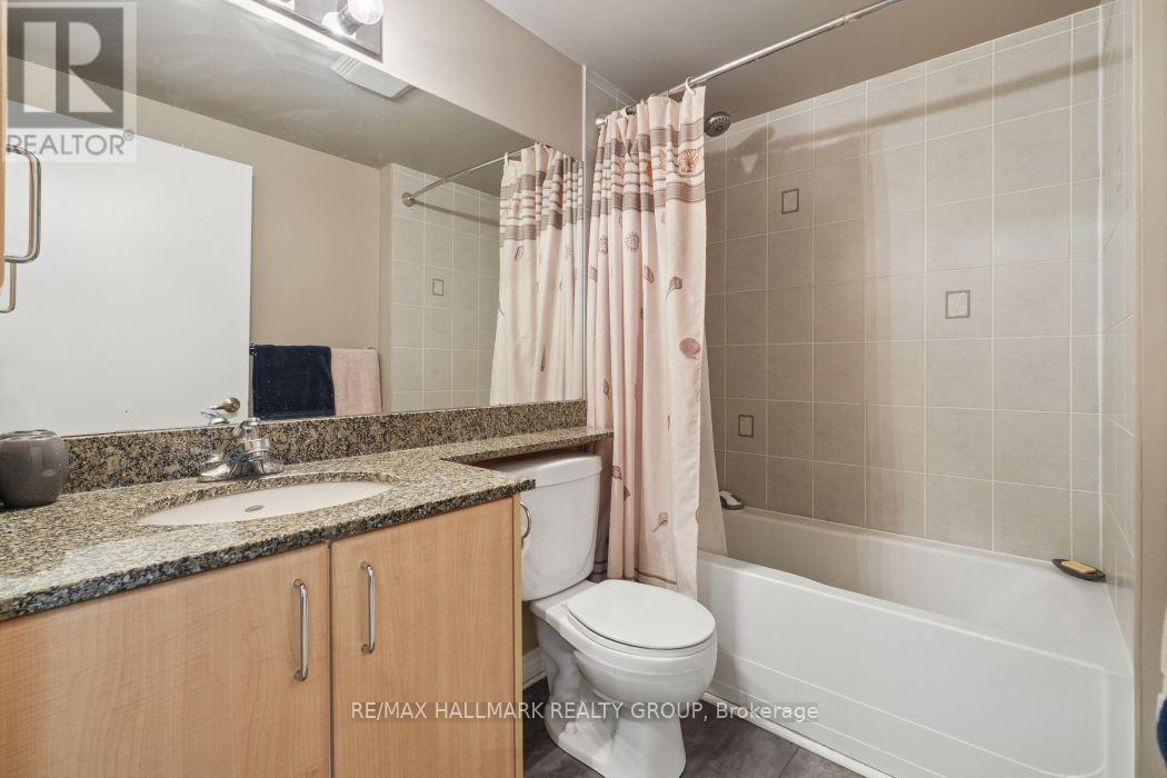445 Laurier Avenue West — photo 21