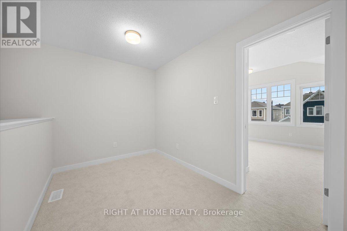 74 HACKAMORE CRESCENT - 18