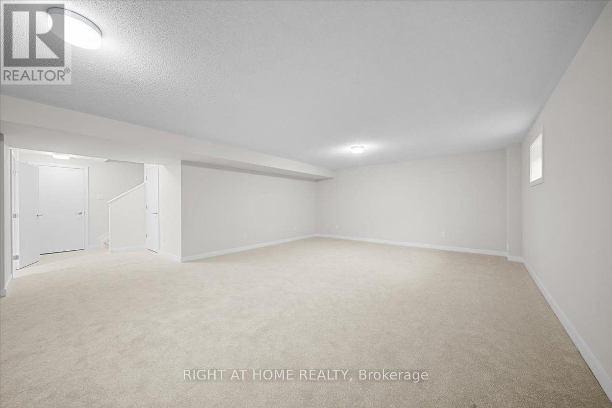 74 Hackamore Crescent — photo 28