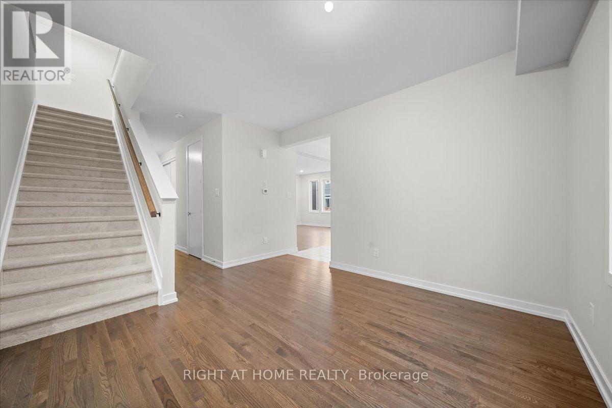 74 HACKAMORE CRESCENT - 4