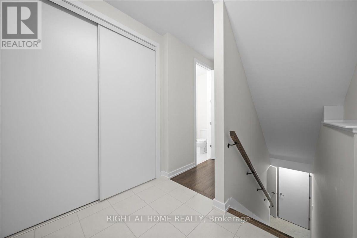 74 Hackamore Crescent — photo 7