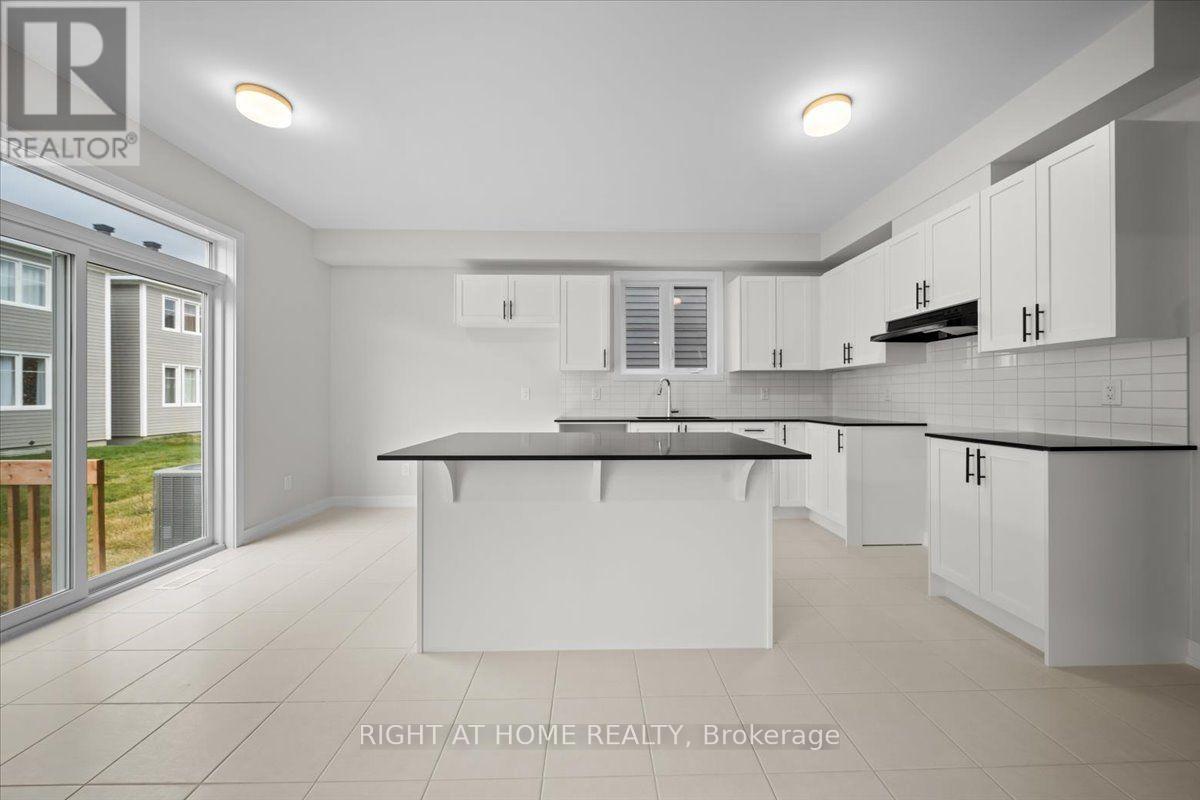 74 HACKAMORE CRESCENT - 8