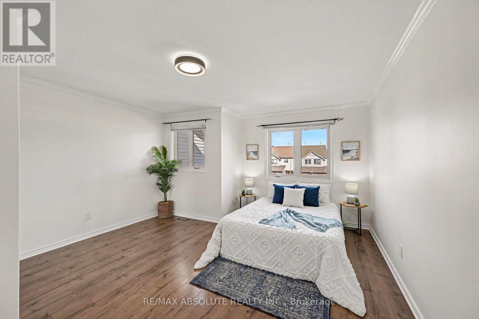 13 Spruce Crescent — photo 14
