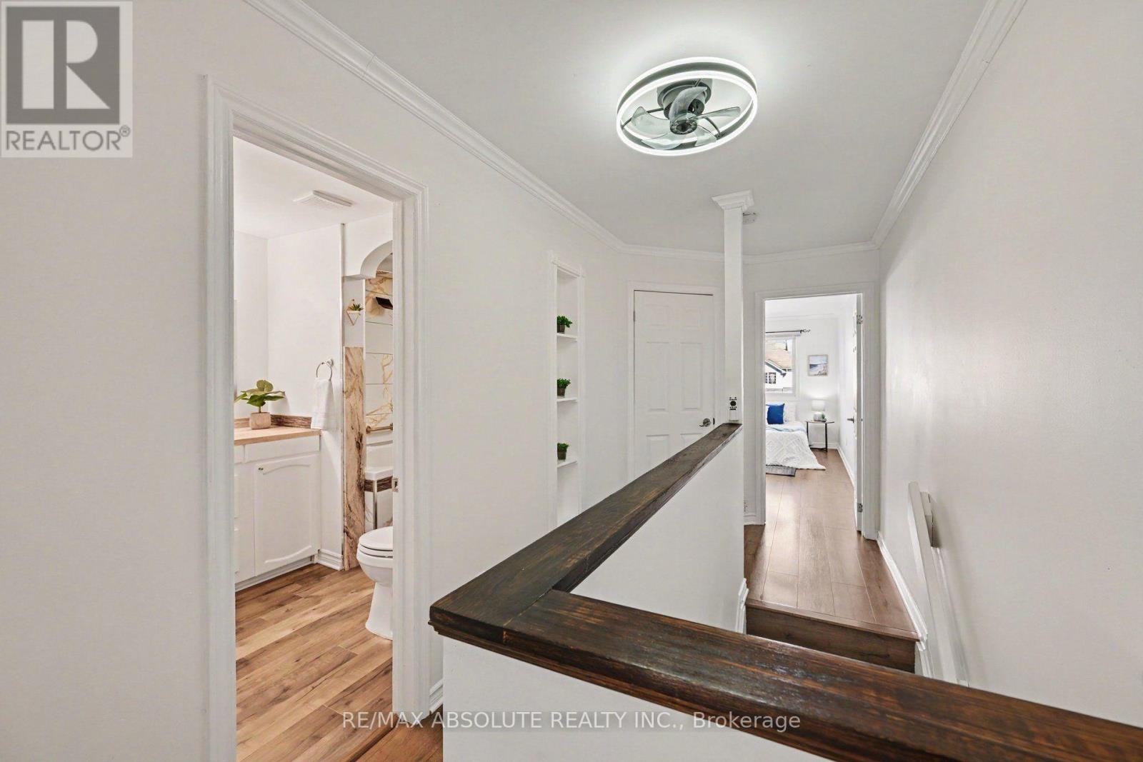 13 Spruce Crescent — photo 16