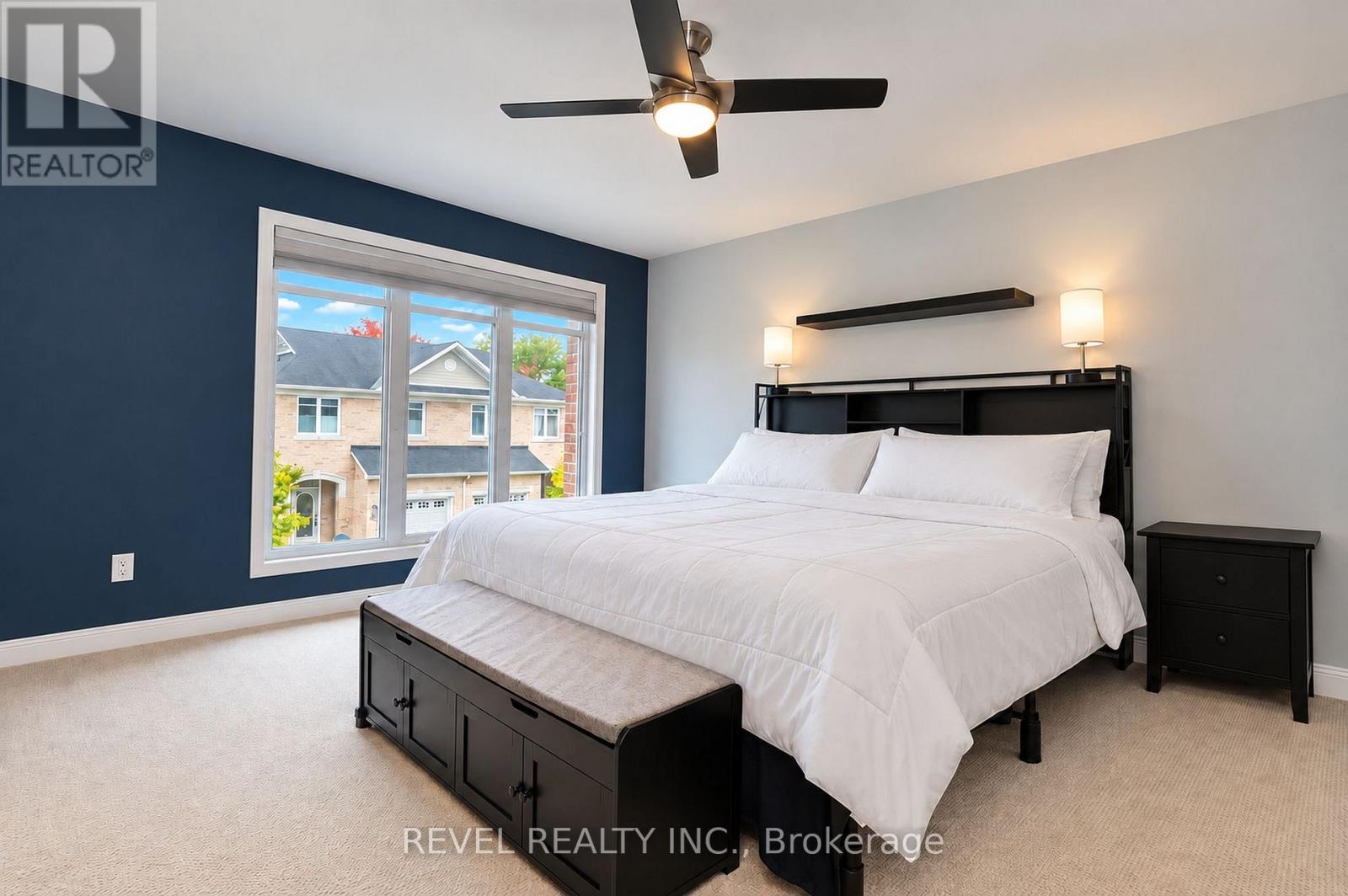 54 ENCORE PRIVATE - 22