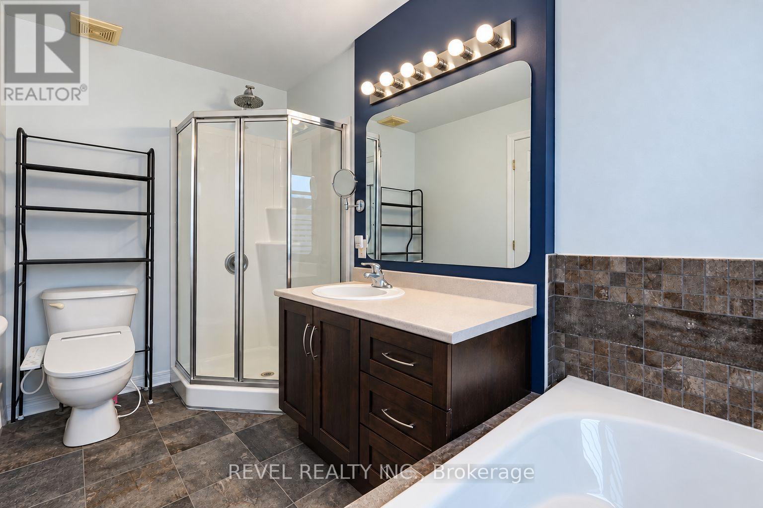 54 Encore Private — photo 24