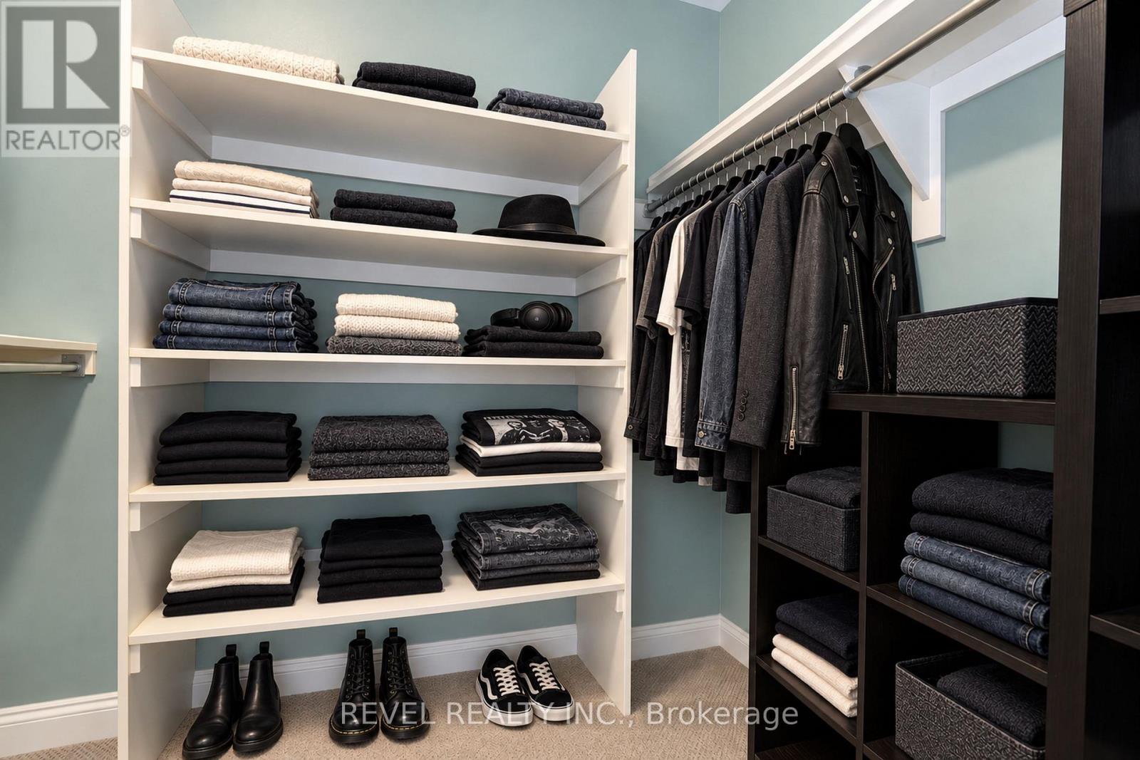 54 Encore Private — photo 27