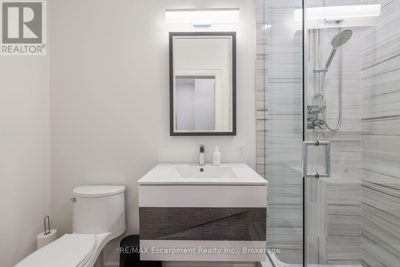 1394 Waverly Avenue — photo 34