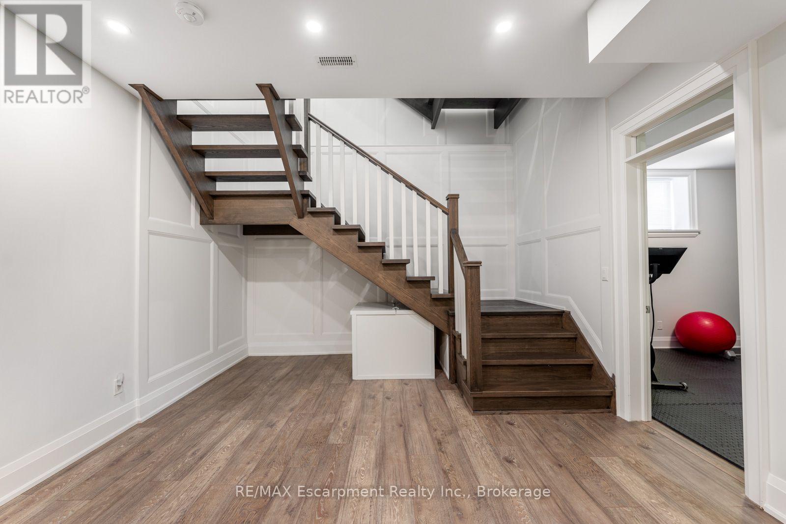 1394 Waverly Avenue — photo 38