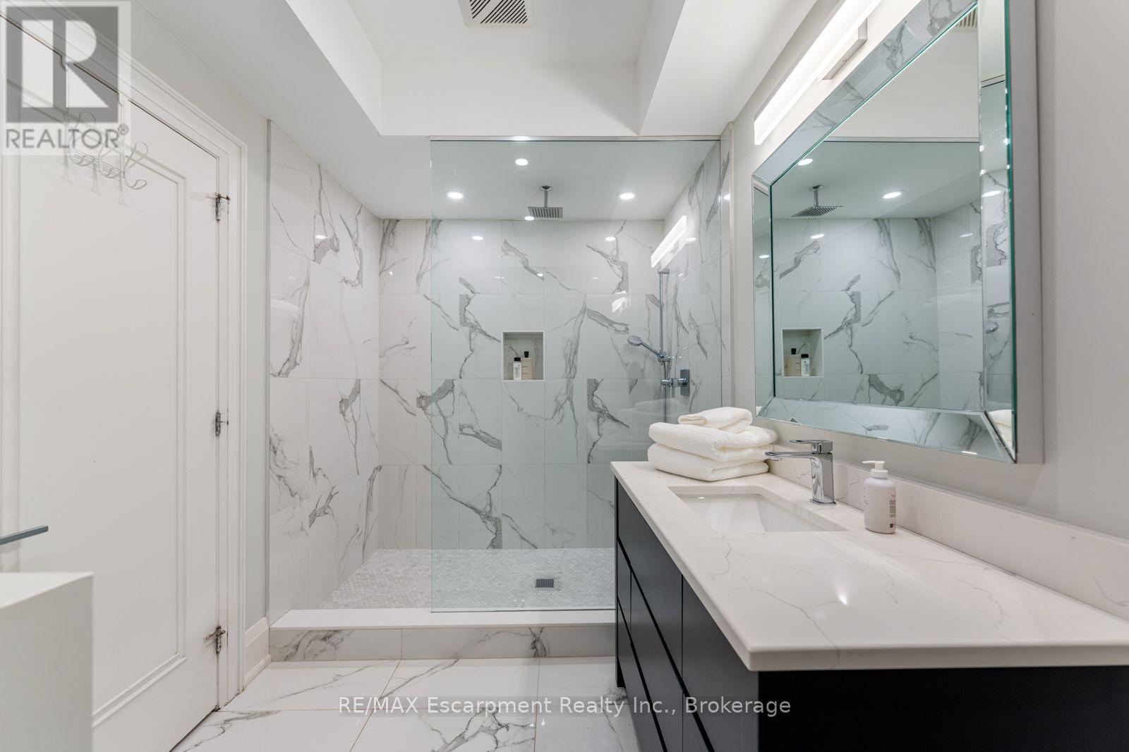 1394 Waverly Avenue — photo 43