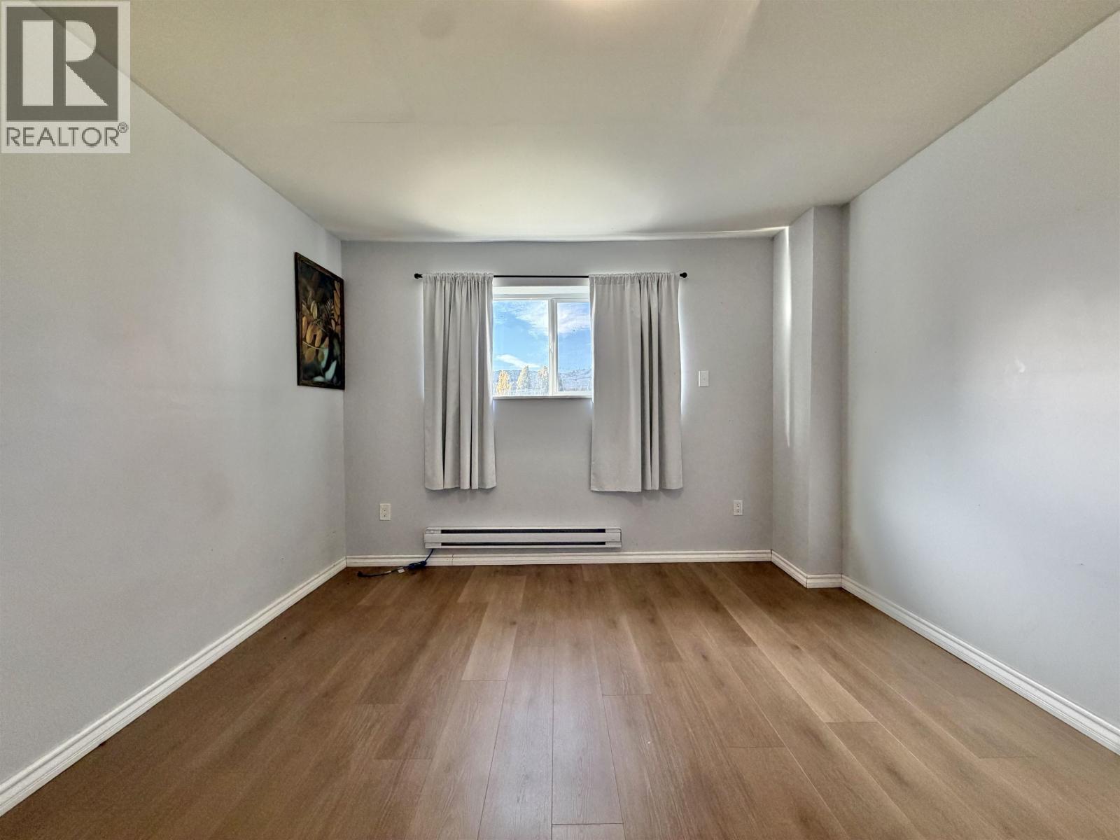 960 N SECOND AVENUE - 7