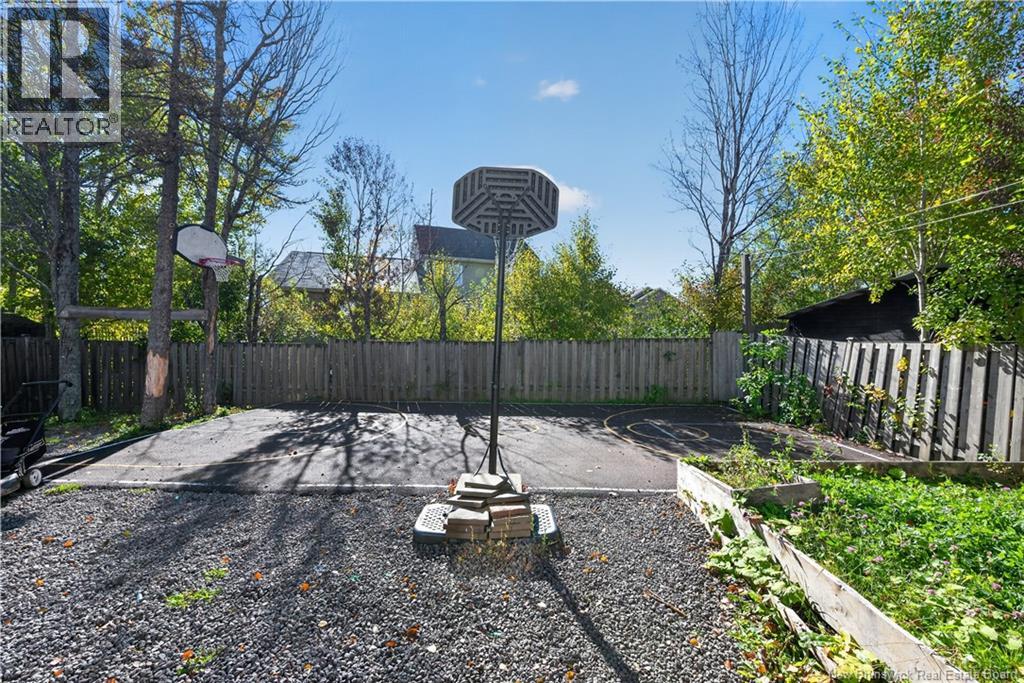 194 Rennick Road - 36