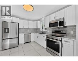 2pc Bathroom - 194 Rennick Road, Moncton, NB E1G7Y6 Photo 9