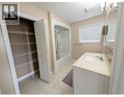 1533 Meridian Street, Windsor, ON N9G3E5 Photo 12