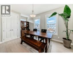 Primary Bedroom - 403 River Heights Crescent, Cochrane, AB T4C0T9 Photo 11